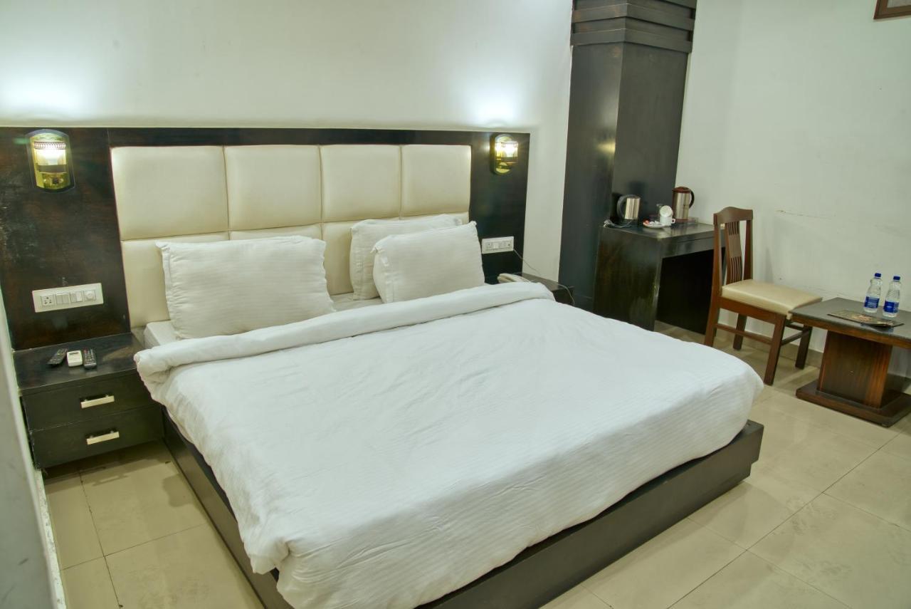 Height View Residency Ξενοδοχείο Ντεχραντούν Εξωτερικό φωτογραφία